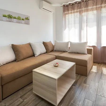 Apartment Alemar 1 Varna